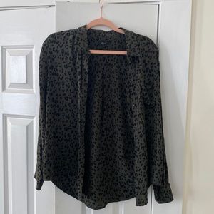 Rails Kate Leopard Print Silk Button Down Women’s Size Medium